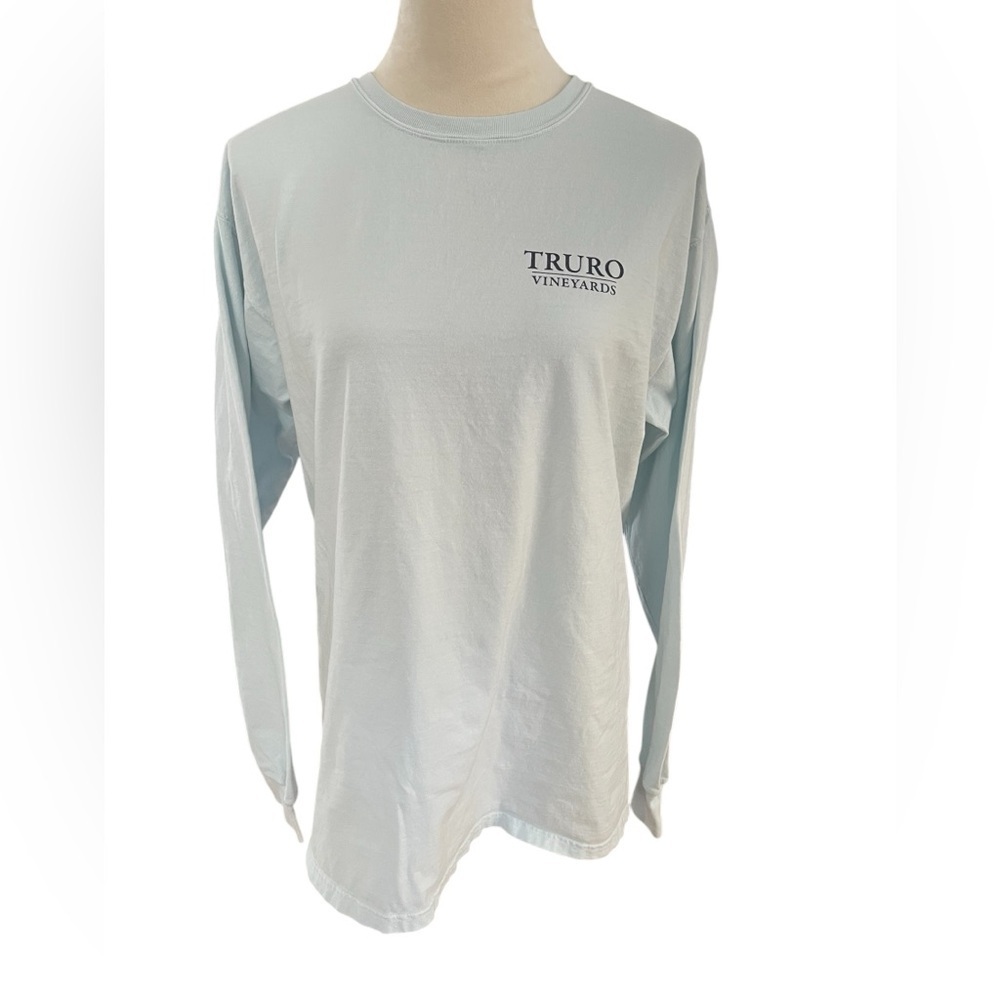 Comfort Wash Men’s Medium Light Blue Long Sleeve Tee Shirt Cotton Truro Vineyard